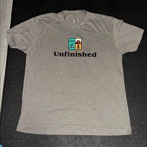Gray Unfinished Graphic T-Shirt size medium